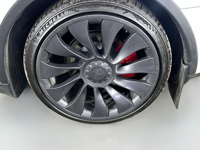 Used 2023 Tesla Model Y Performance image 27