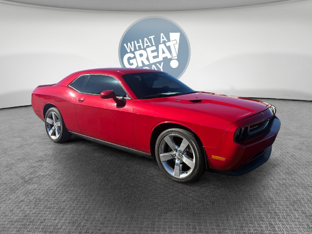 Used 2012 Dodge Challenger R/T RWD image 1