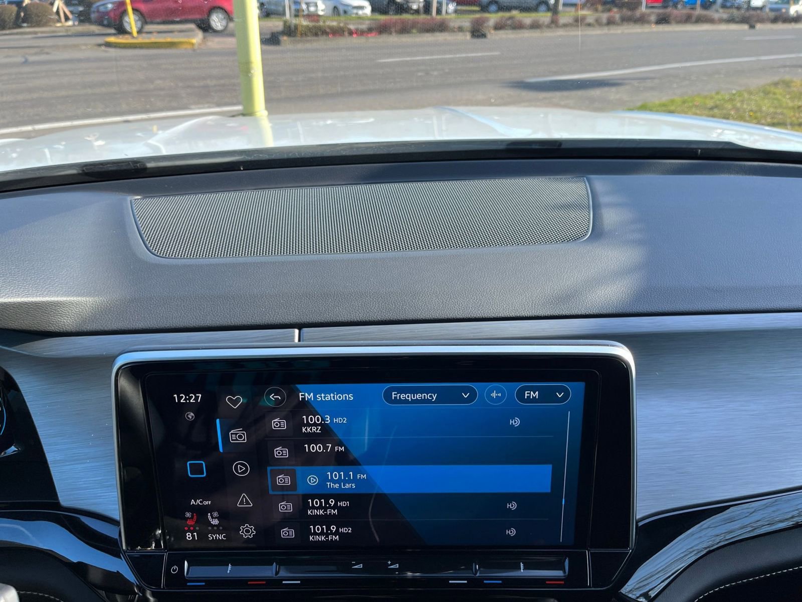 Used 2024 Volkswagen Atlas Cross Sport SE image 20