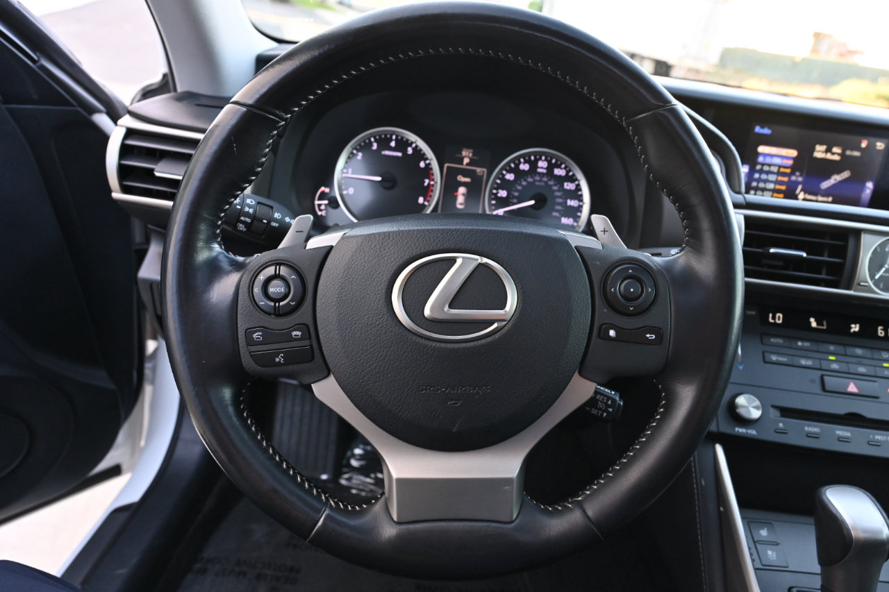 Used 2015 Lexus IS 250 w/ Premium Package RWD image 16