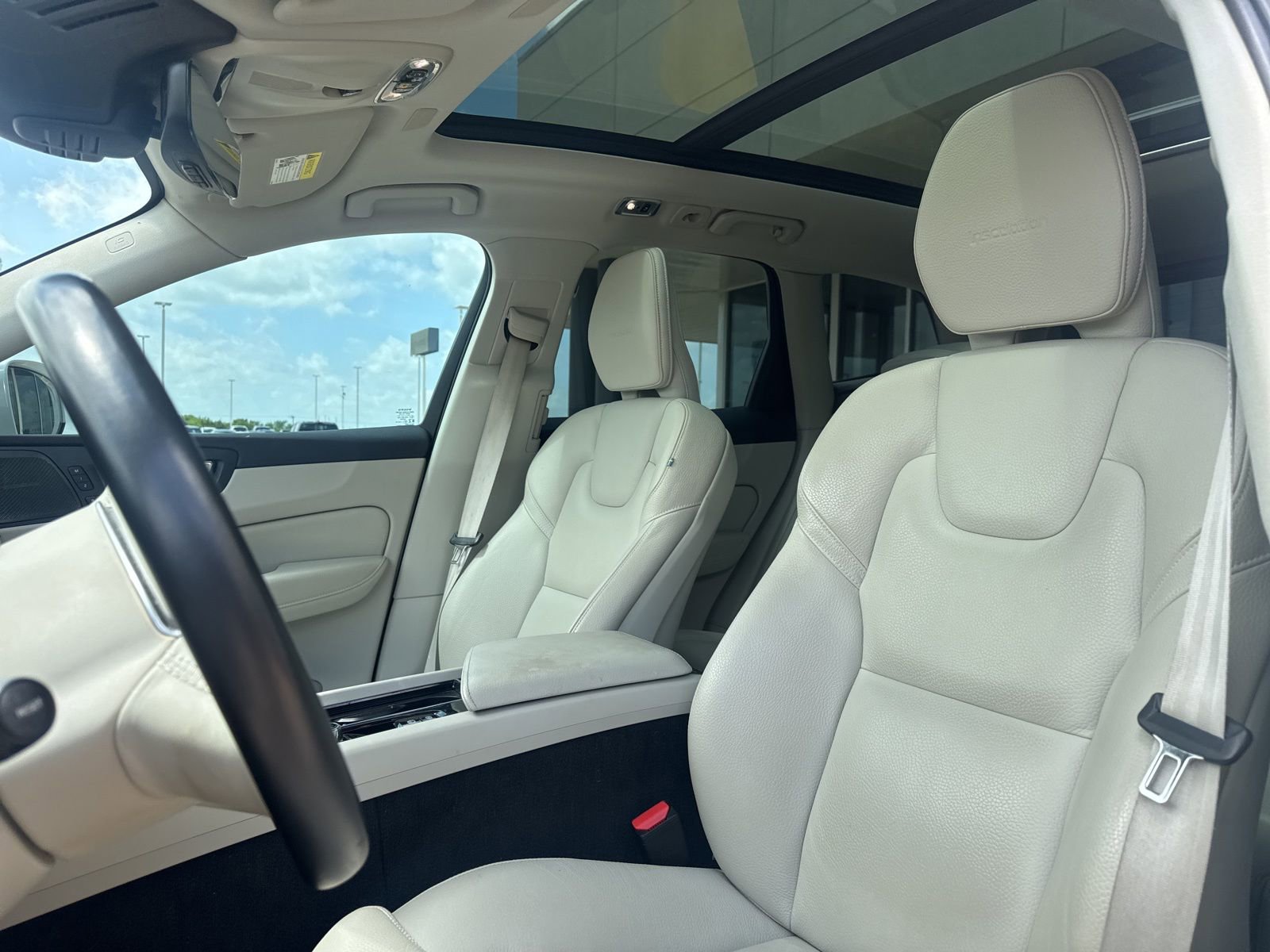 Used 2020 Volvo XC60 T6 Inscription w/ Protection Package Premier image 13