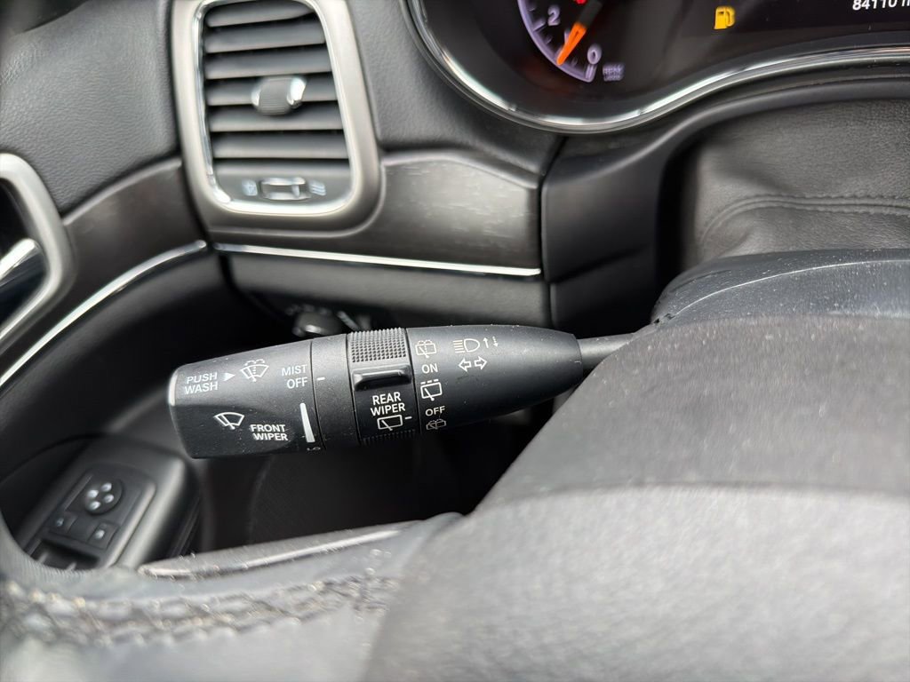 Certified 2018 Jeep Grand Cherokee Limited image 10