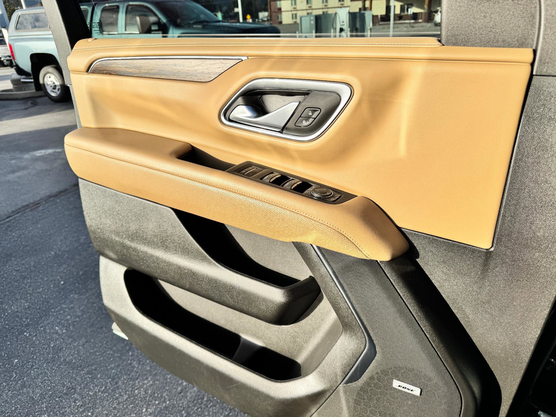 Used 2024 Chevrolet Tahoe Premier image 32