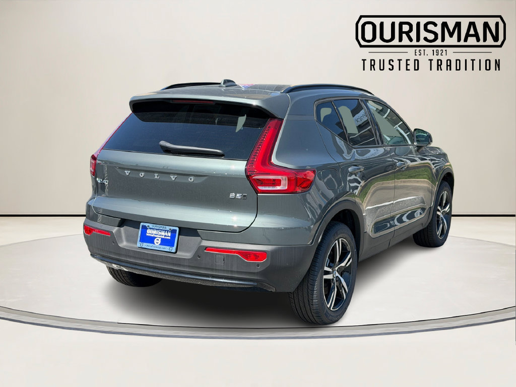 New 2026 Volvo XC40 B5 Core w/ Climate Package AWD/4WD image 3