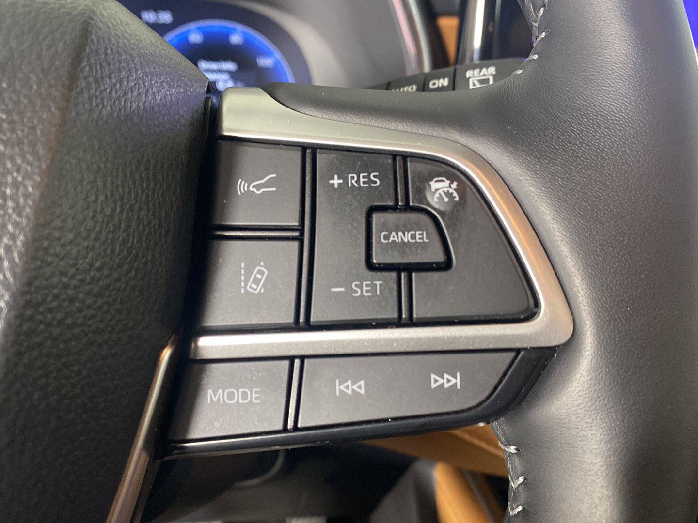 Used 2026 Toyota Highlander Platinum AWD/4WD image 23