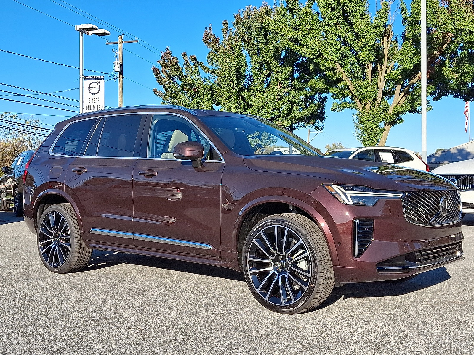 New 2026 Volvo XC90 B6 Plus w/ Protection Package Premier video 1