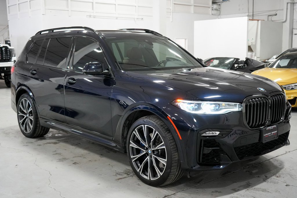 Used 2022 BMW X7 M50i w/ Dynamic Handling Package image 8