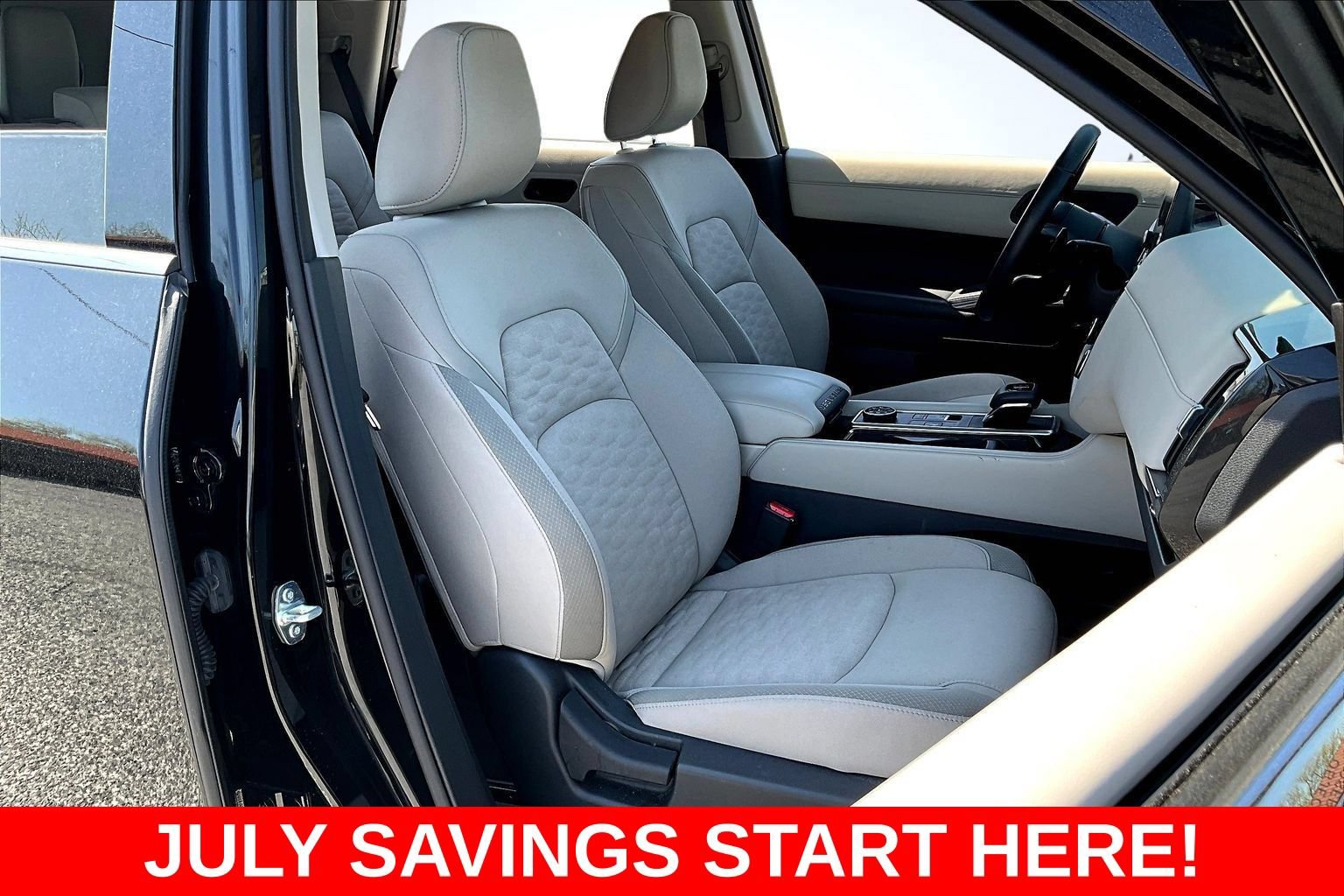 Used 2024 Nissan Pathfinder SV AWD/4WD image 38