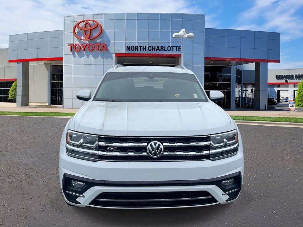 Used 2018 Volkswagen Atlas SE w/ R-Line Package FWD image 2