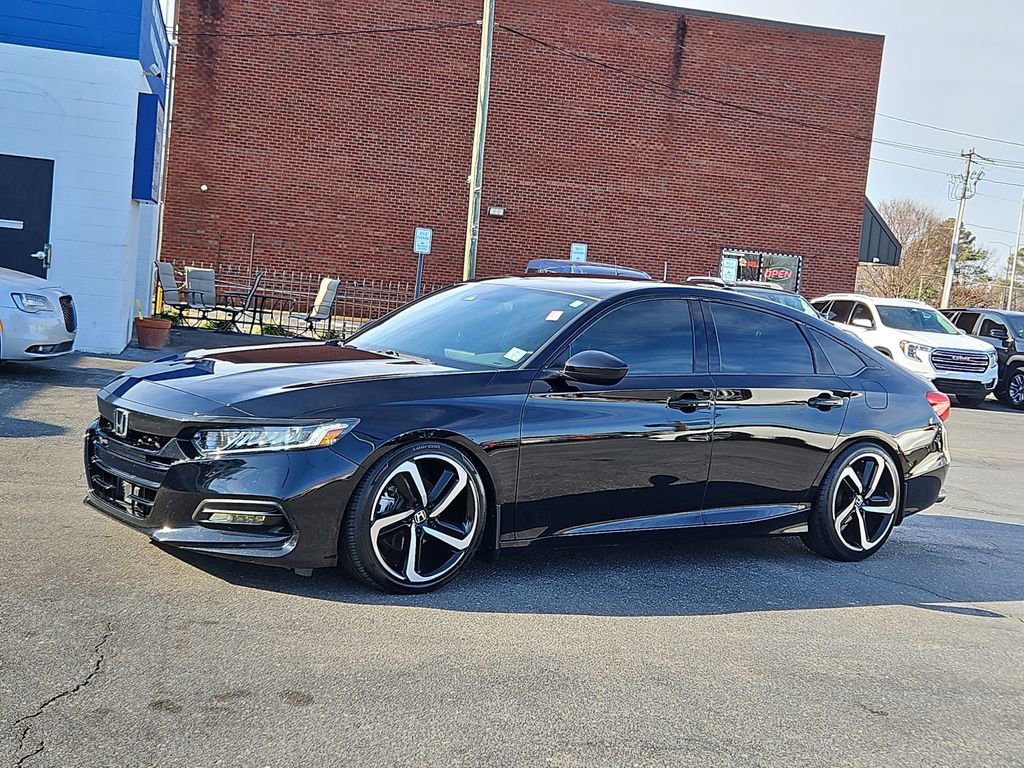 Used 2018 Honda Accord Sport image 3