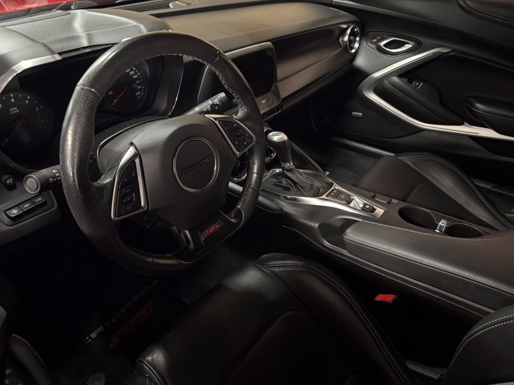 Used 2019 Chevrolet Camaro SS RWD image 11