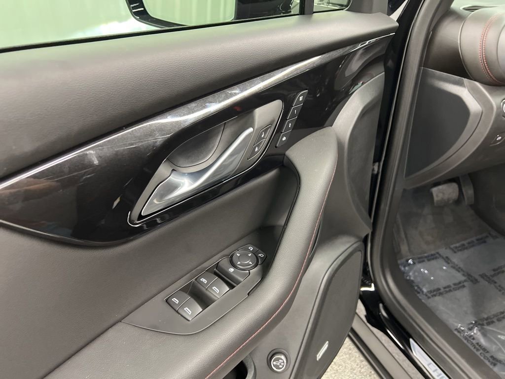 Used 2025 Chevrolet Blazer RS w/ Driver Confidence II Package image 18