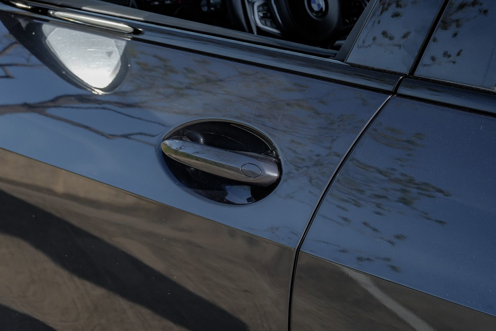 Used 2021 BMW X7 M50i w/ Executive Package image 47