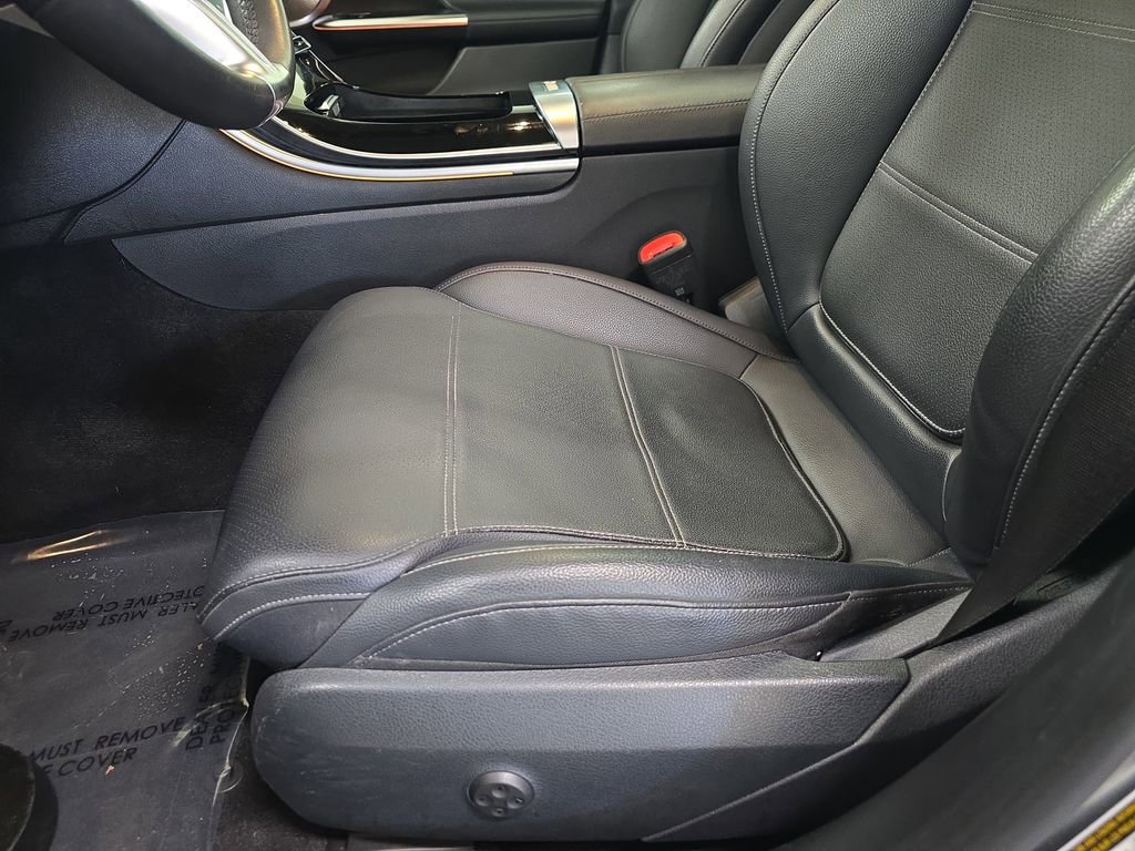 Used 2022 Mercedes-Benz C 300 Sedan image 27