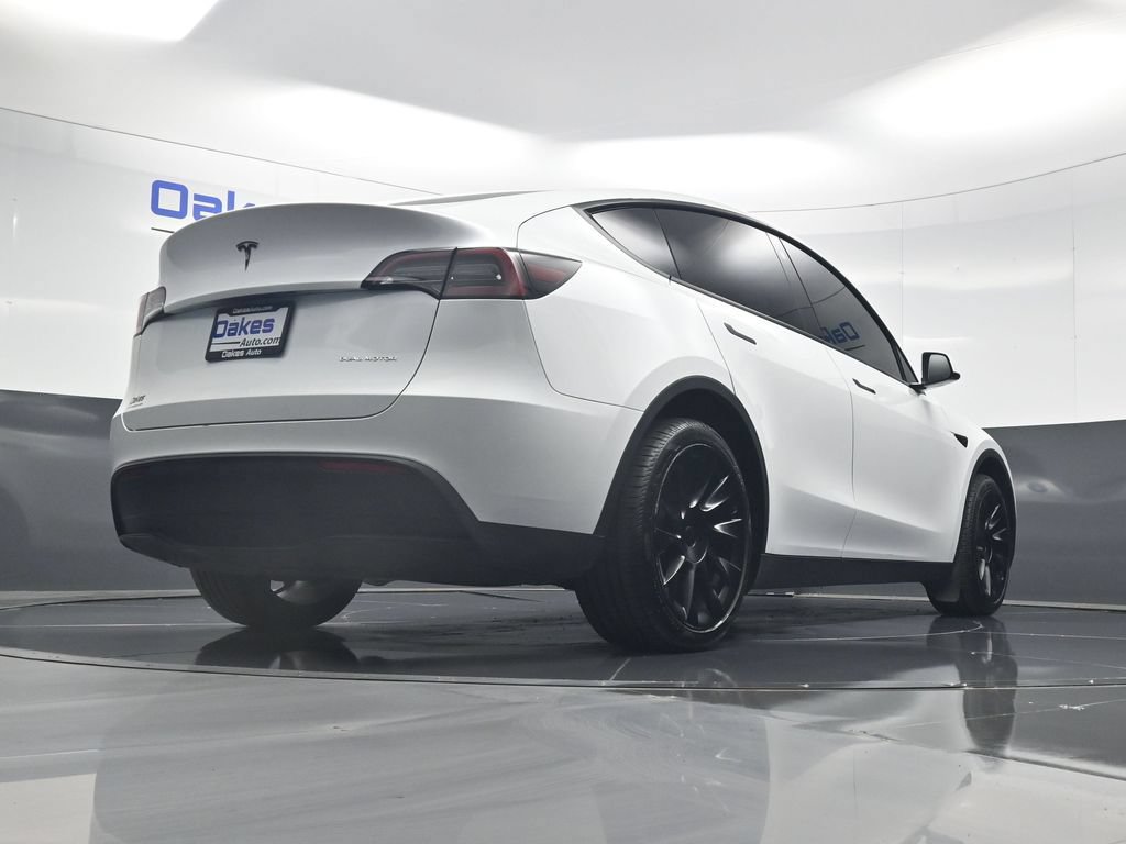 Used 2023 Tesla Model Y Long Range AWD/4WD image 41