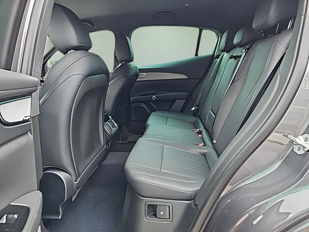 New 2024 Maserati Grecale GT image 25