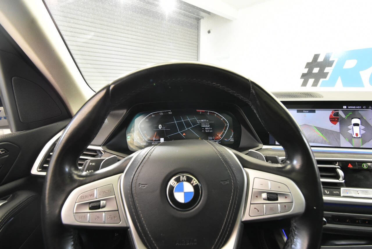 Used 2019 BMW X7 xDrive40i w/ Parking Assistance Package image 26