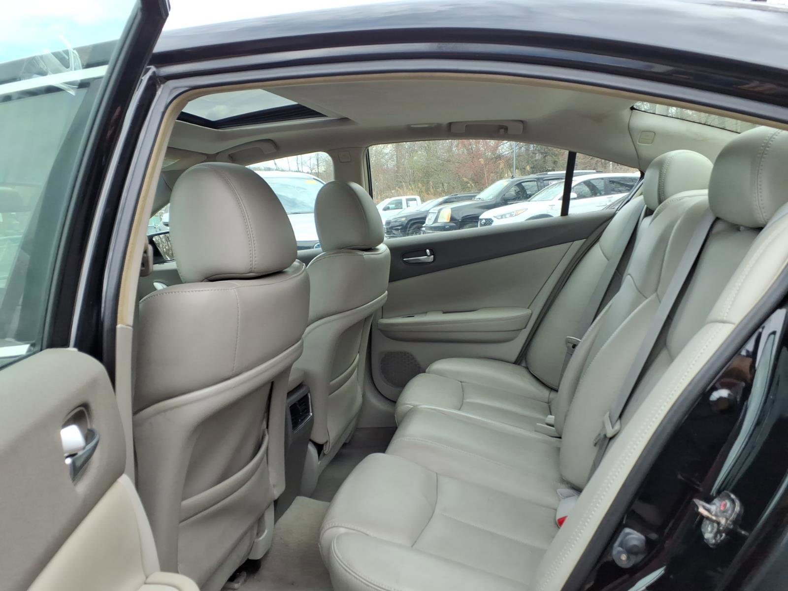 Used 2009 Nissan Maxima 3.5 SV w/ Sport Pkg image 11