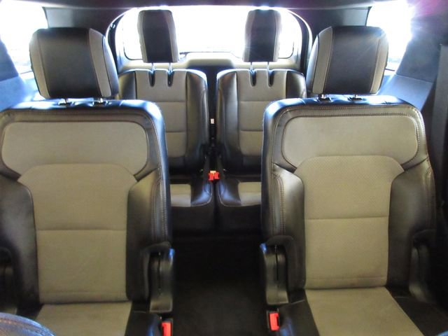 Used 2017 Ford Explorer XLT w/ Equipment Group 202A image 25