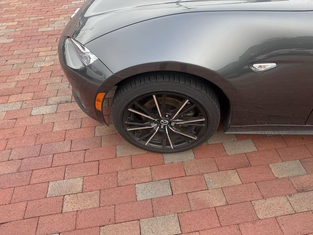 Used 2025 MAZDA MX-5 Miata RF Grand Touring RWD image 2