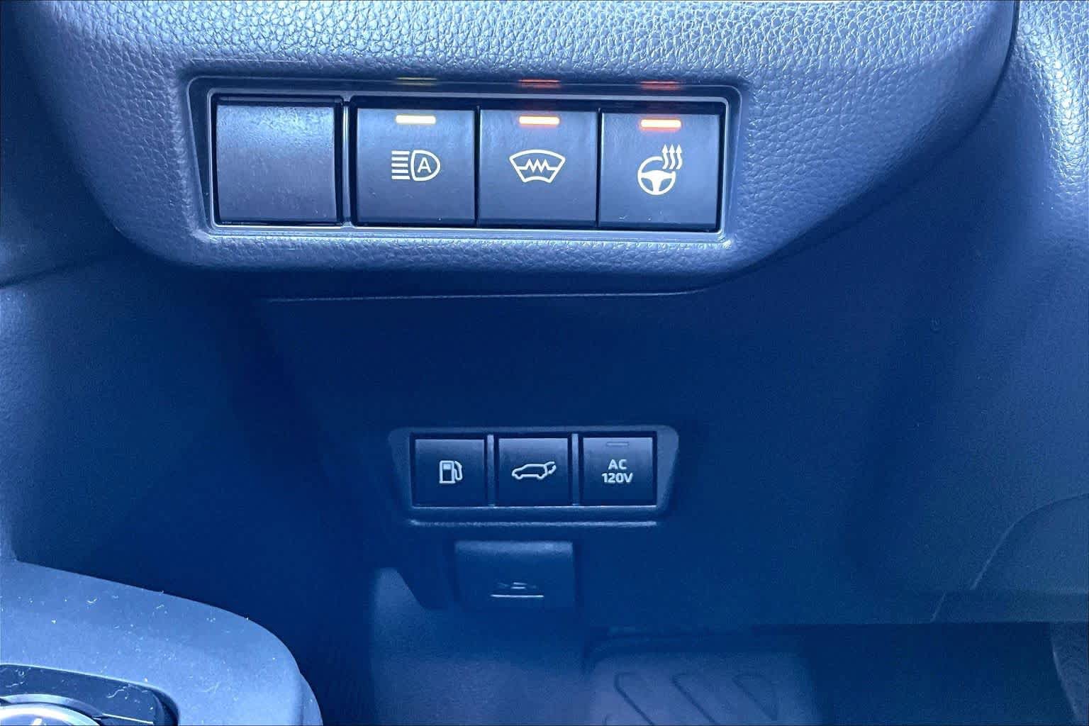 Used 2023 Toyota Prius Prime Premium FWD image 33