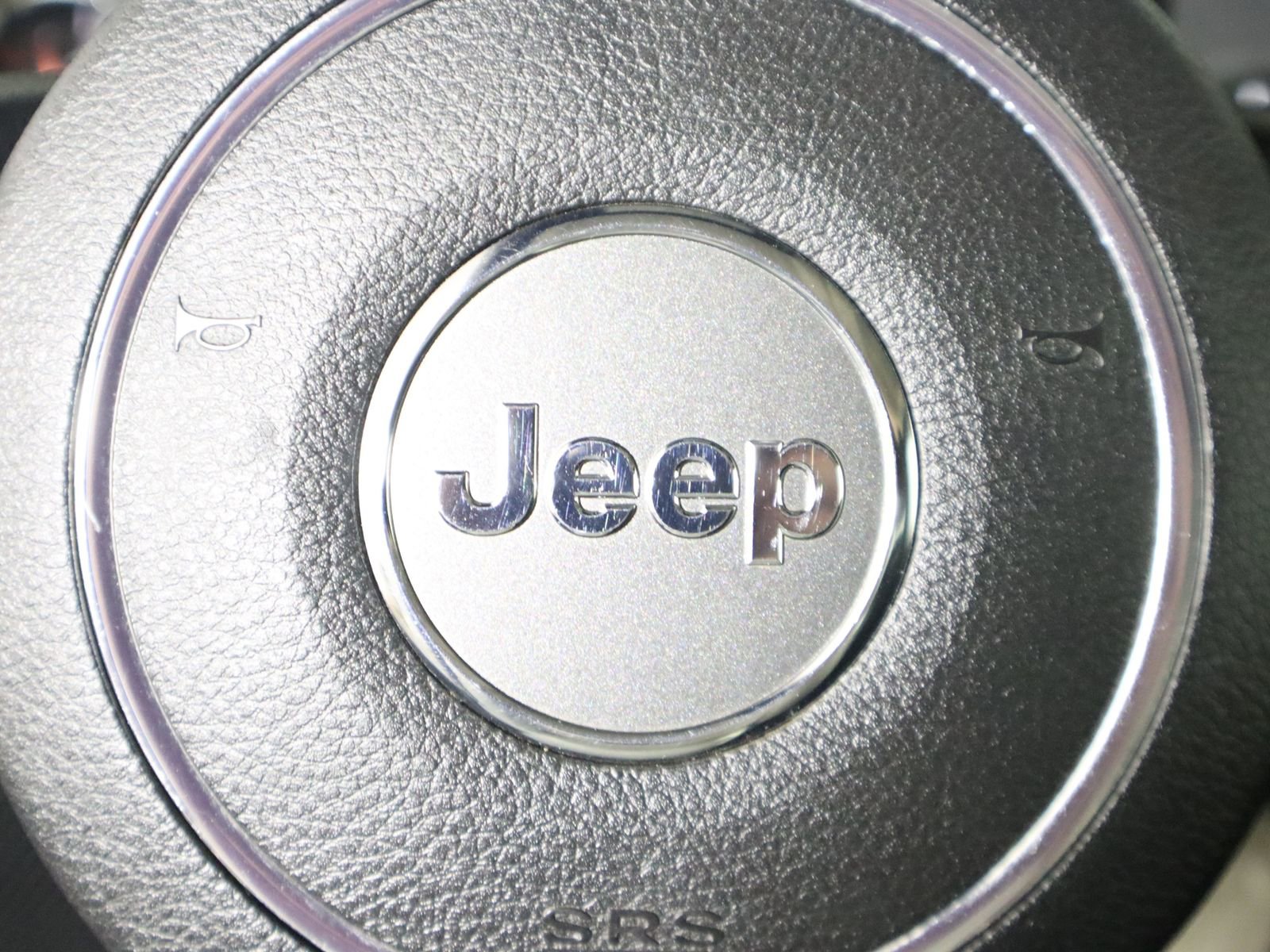 Used 2015 Jeep Wrangler Rubicon w/ Connectivity Group AWD/4WD image 30
