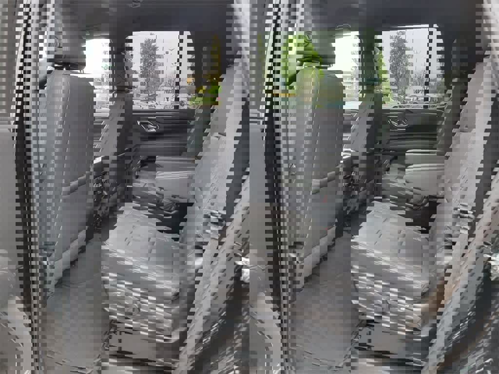 Used 2024 Chevrolet Tahoe LT image 11