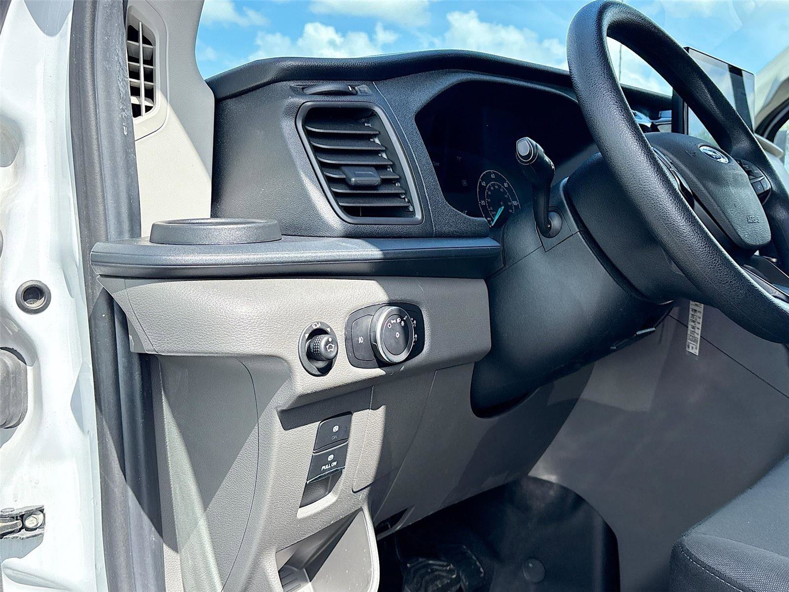 Used 2024 Ford Transit 350 XLT image 9