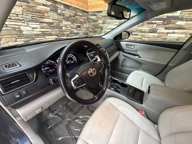 Used 2016 Toyota Camry XLE w/ Moonroof Package FWD image 11