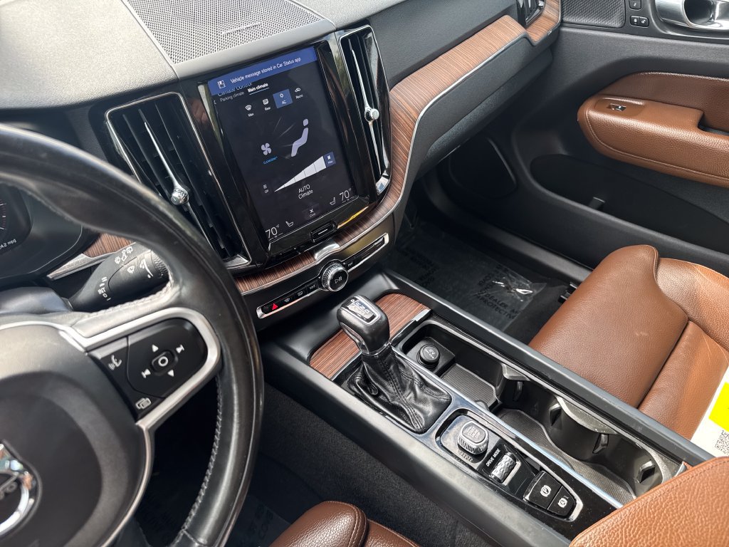 Used 2019 Volvo XC60 T5 Momentum w/ Protection Package Premier AWD/4WD image 22