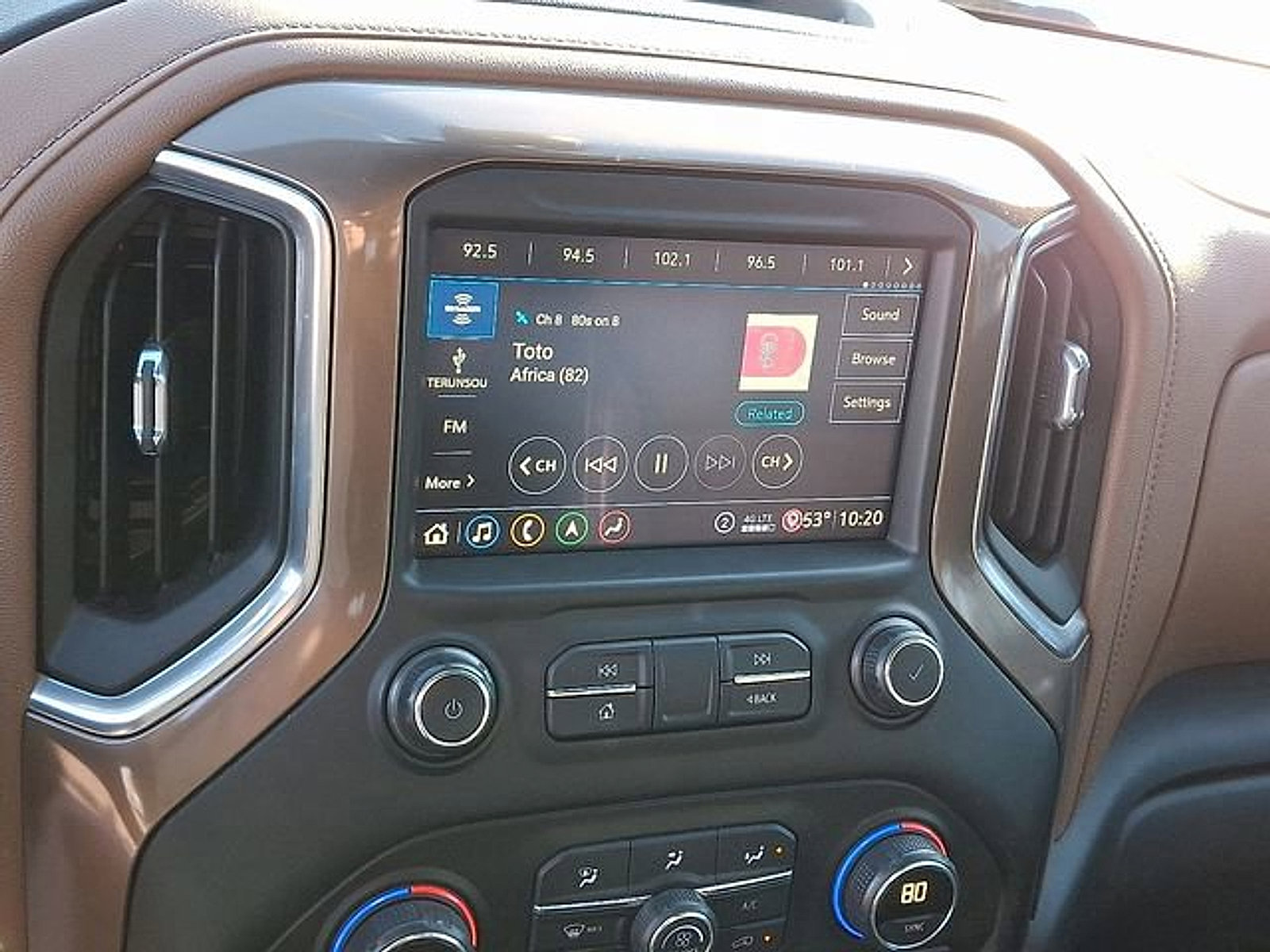 Used 2020 Chevrolet Silverado 1500 High Country w/ Technology Package image 18