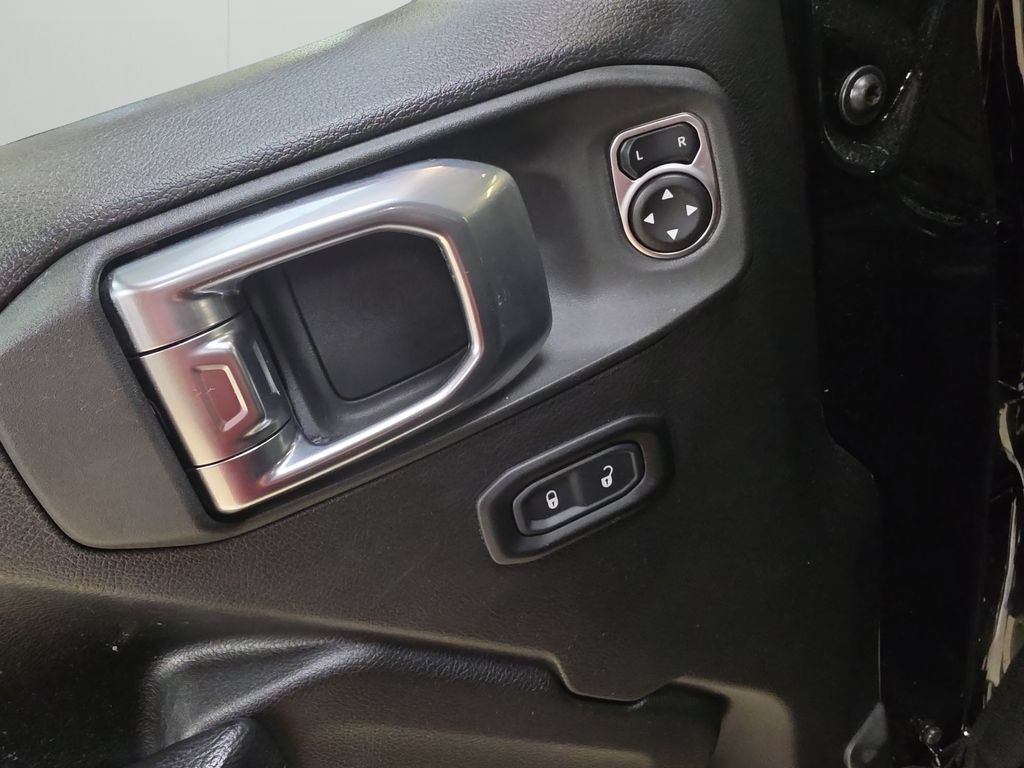 Used 2023 Jeep Wrangler Unlimited Rubicon 4xe w/ Cold Weather Group AWD/4WD image 14