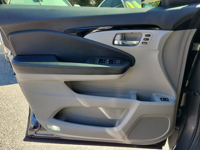 Used 2019 Honda Pilot Touring image 36