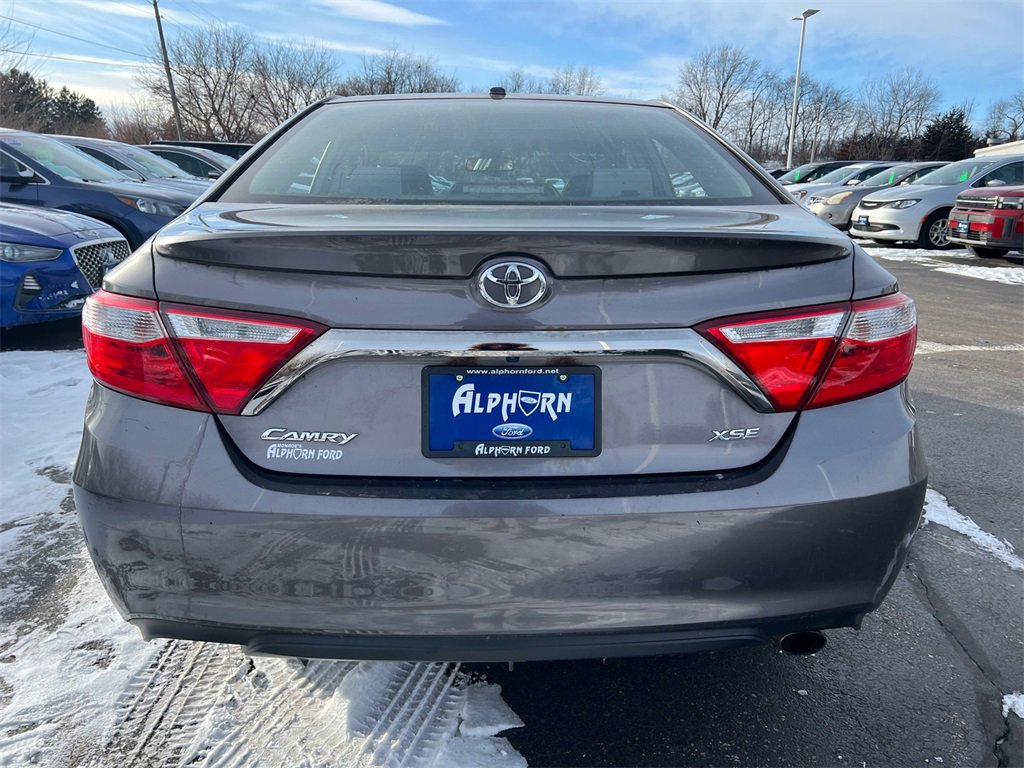 Used 2015 Toyota Camry XSE image 33