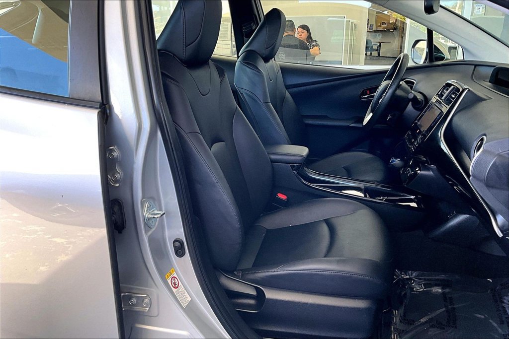 Used 2016 Toyota Prius Four w/ Advanced Technology Package FWD image 29