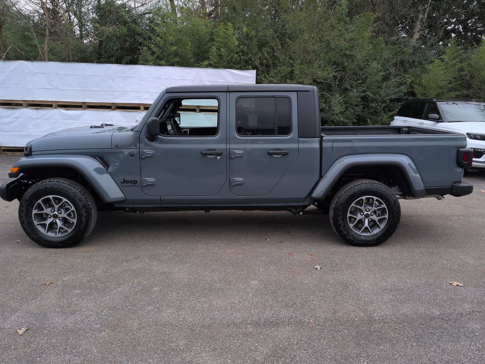 New 2026 Jeep Gladiator Sport AWD/4WD image 5