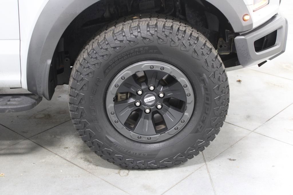 Used 2017 Ford F150 Raptor w/ Equipment Group 802A Luxury image 13