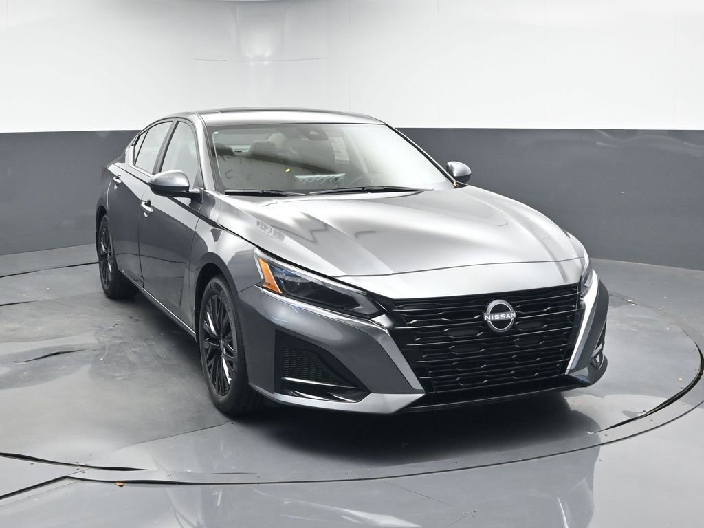 New 2025 Nissan Altima 2.5 SV w/ SV Special Edition Package image 4