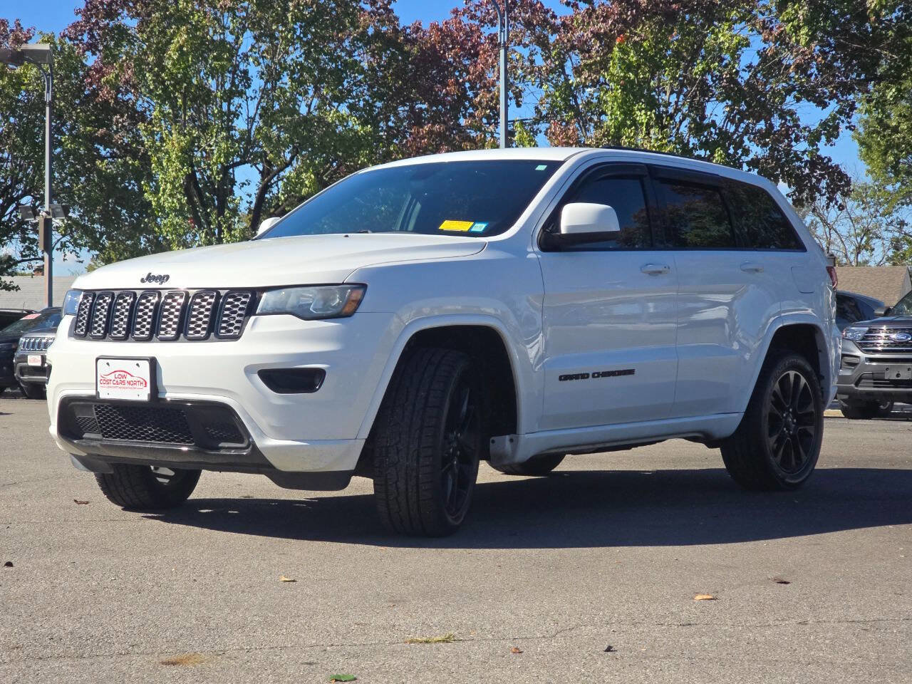 Used 2017 Jeep Grand Cherokee Altitude image 12