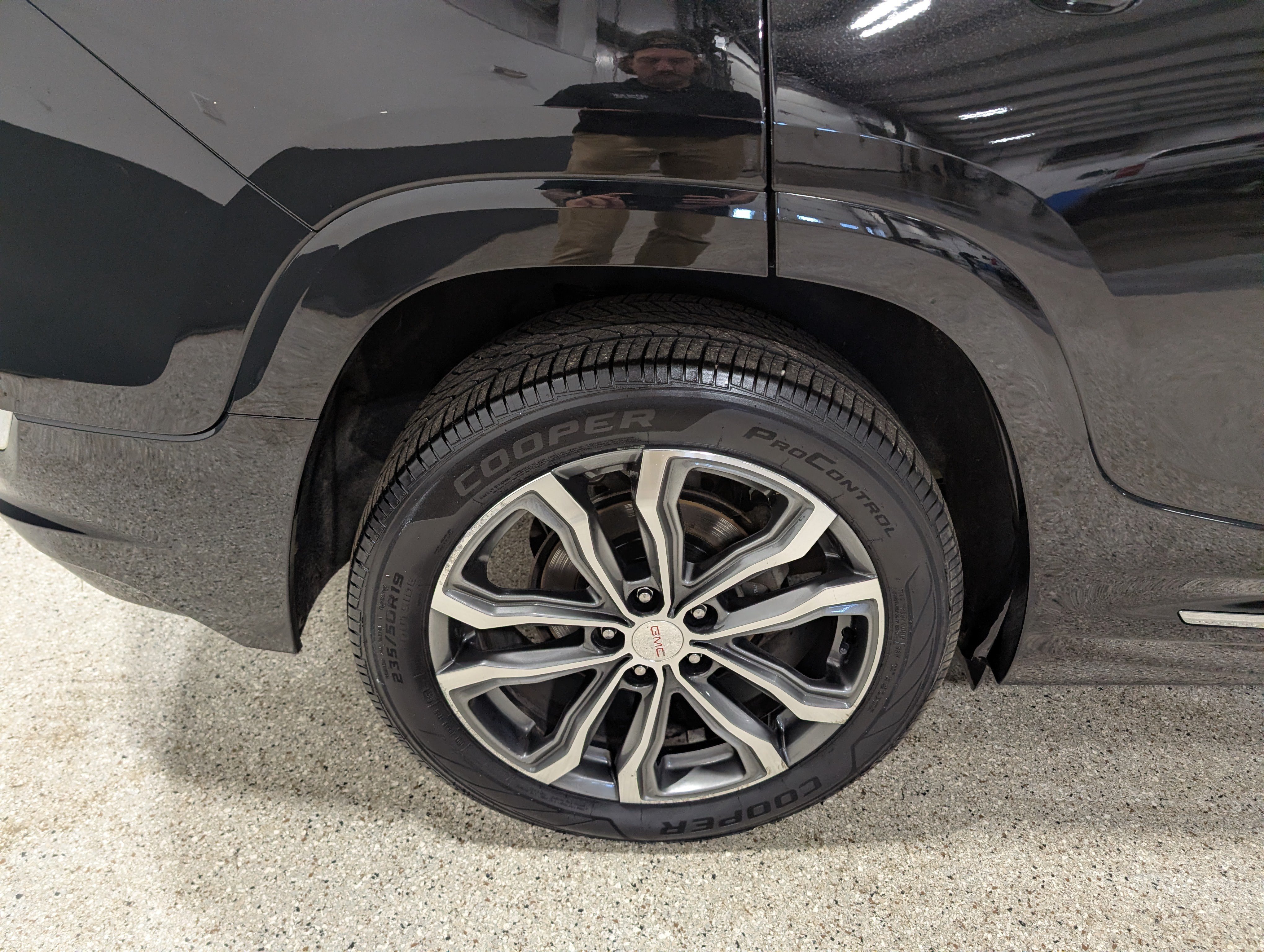 Used 2018 GMC Terrain Denali w/ Advanced Safety Package AWD/4WD image 10