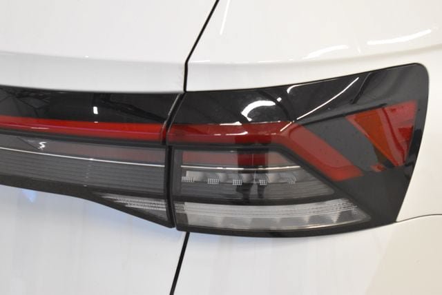 Used 2025 Volkswagen Taos S AWD/4WD image 12