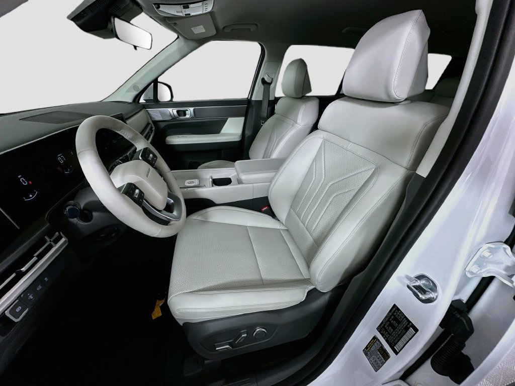 New 2027 Hyundai Santa Fe SEL FWD image 15