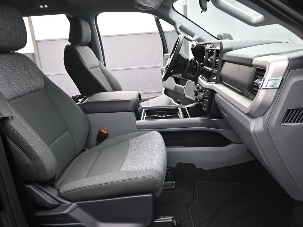 New 2026 Ford F250 XLT w/ Tremor Off-Road Package image 2