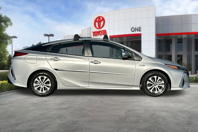 Certified 2022 Toyota Prius Prime XLE image 3