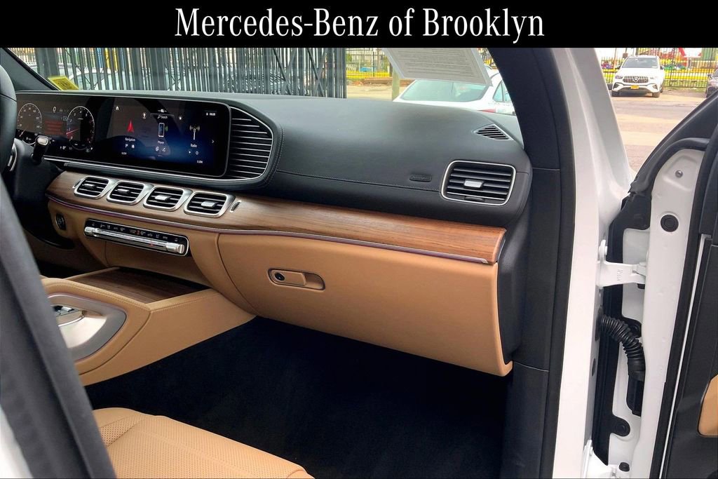Certified 2026 Mercedes-Benz GLS 450 4MATIC image 18