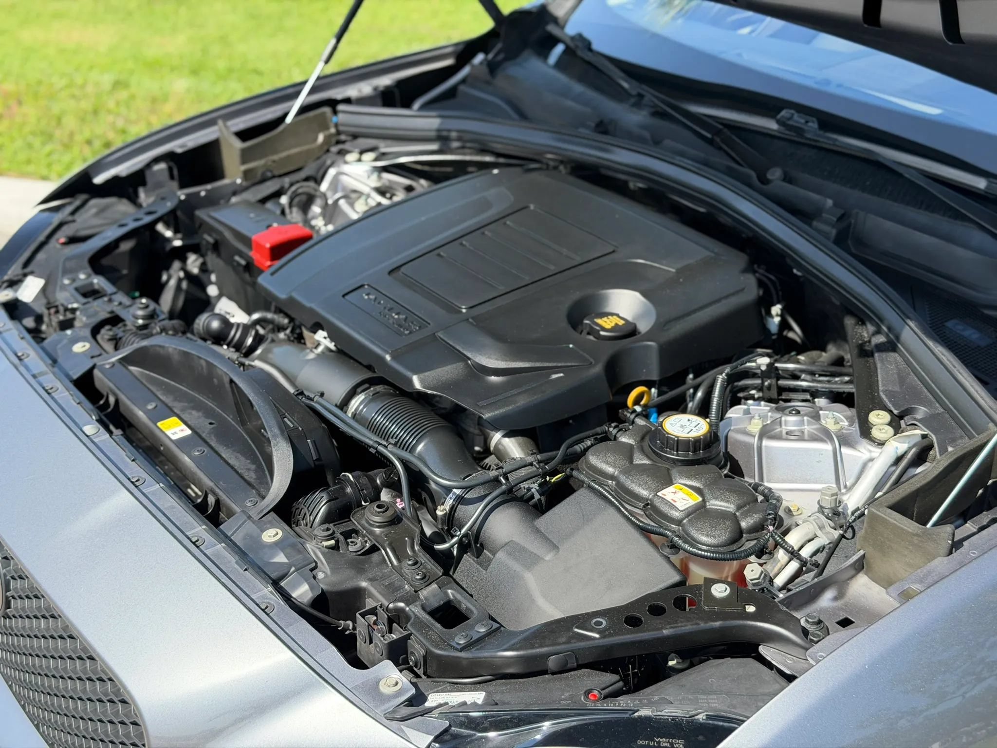 Used 2020 Jaguar F-PACE R-Sport AWD/4WD image 42
