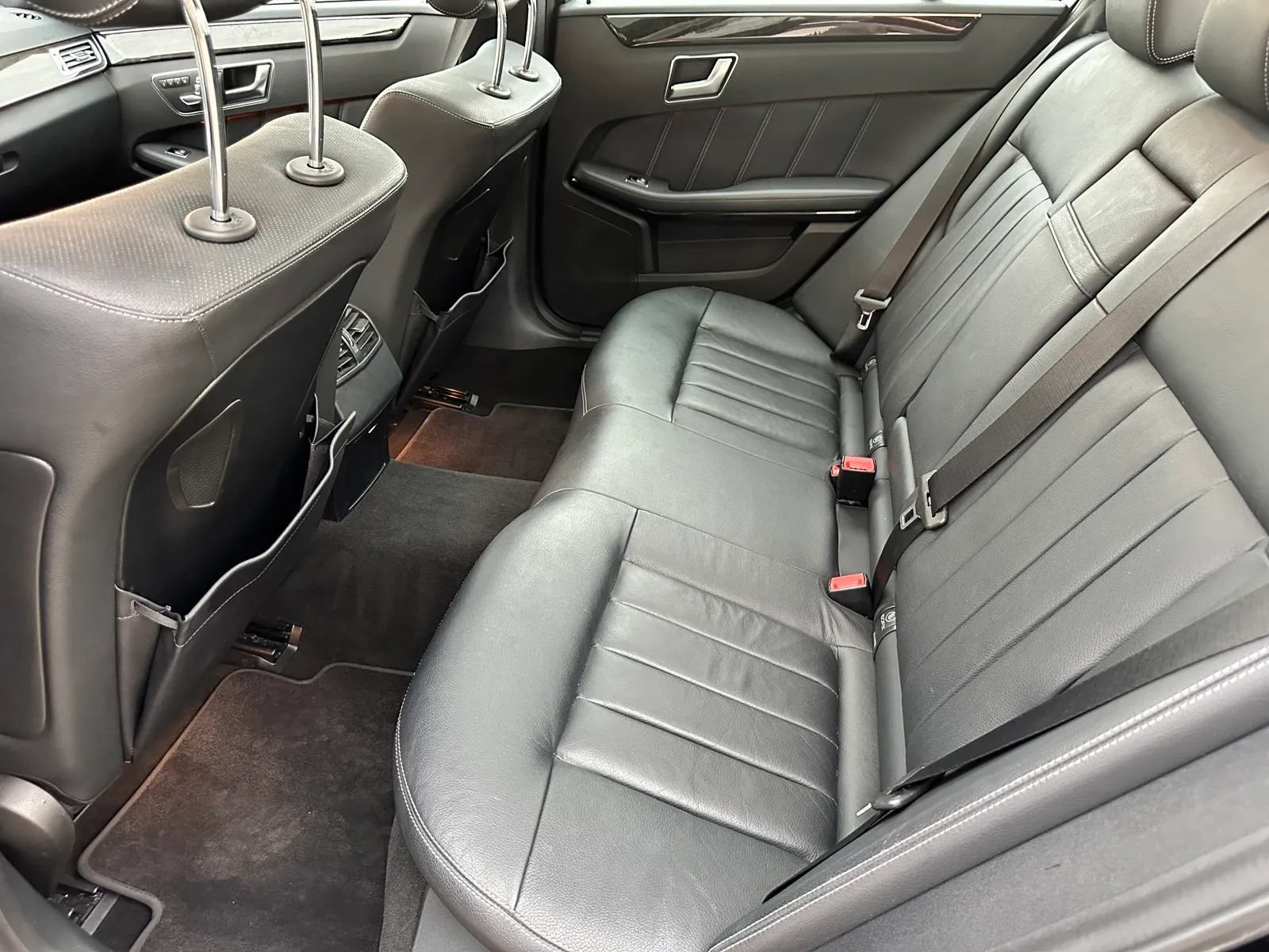 Used 2014 Mercedes-Benz E 550 4MATIC Sedan image 17