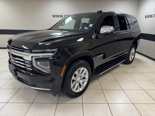 Used 2025 Chevrolet Tahoe Premier RWD image 3