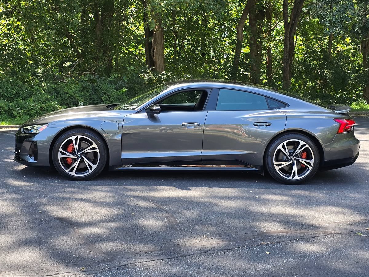 Used 2022 Audi e-tron GT Prestige w/ Prestige Package AWD/4WD image 3