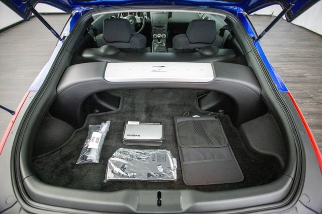 Used 2005 Nissan 350Z Coupe w/ (N93) Cargo Convenience Pkg RWD image 34